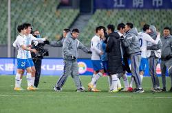 开云体育-天津男篮在比赛中战胜对手，取得胜利